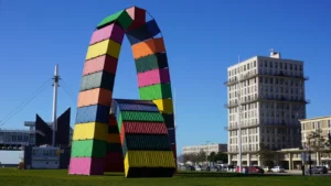 Kreuzfahrthafen Le Havre Container Kunst im Kreuzfahrthafen Le Havre.